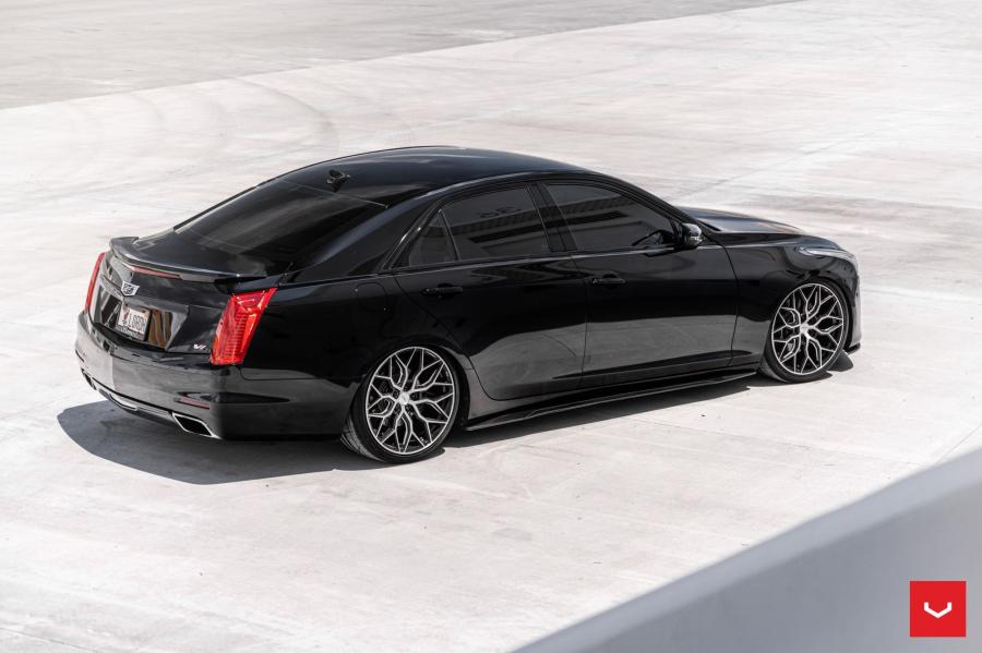  Cadillac CTS-V on Vossen Wheels (HF-2) 2018 года  (фото 6 из 13)